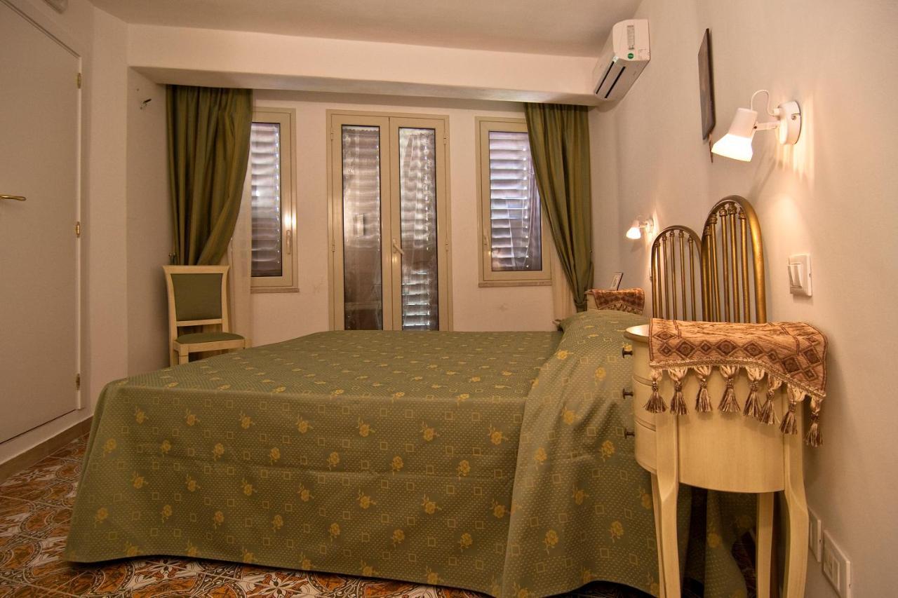 B&B U Palmentu Taormina Bagian luar foto