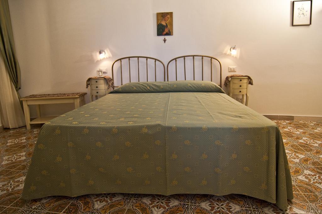 B&B U Palmentu Taormina Bagian luar foto