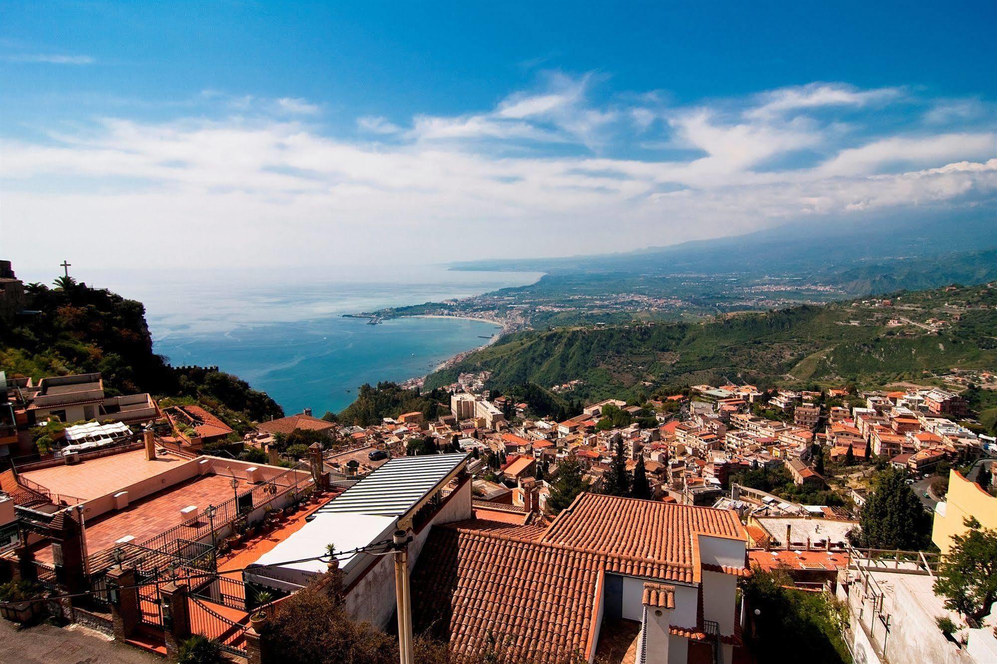 B&B U Palmentu Taormina Bagian luar foto